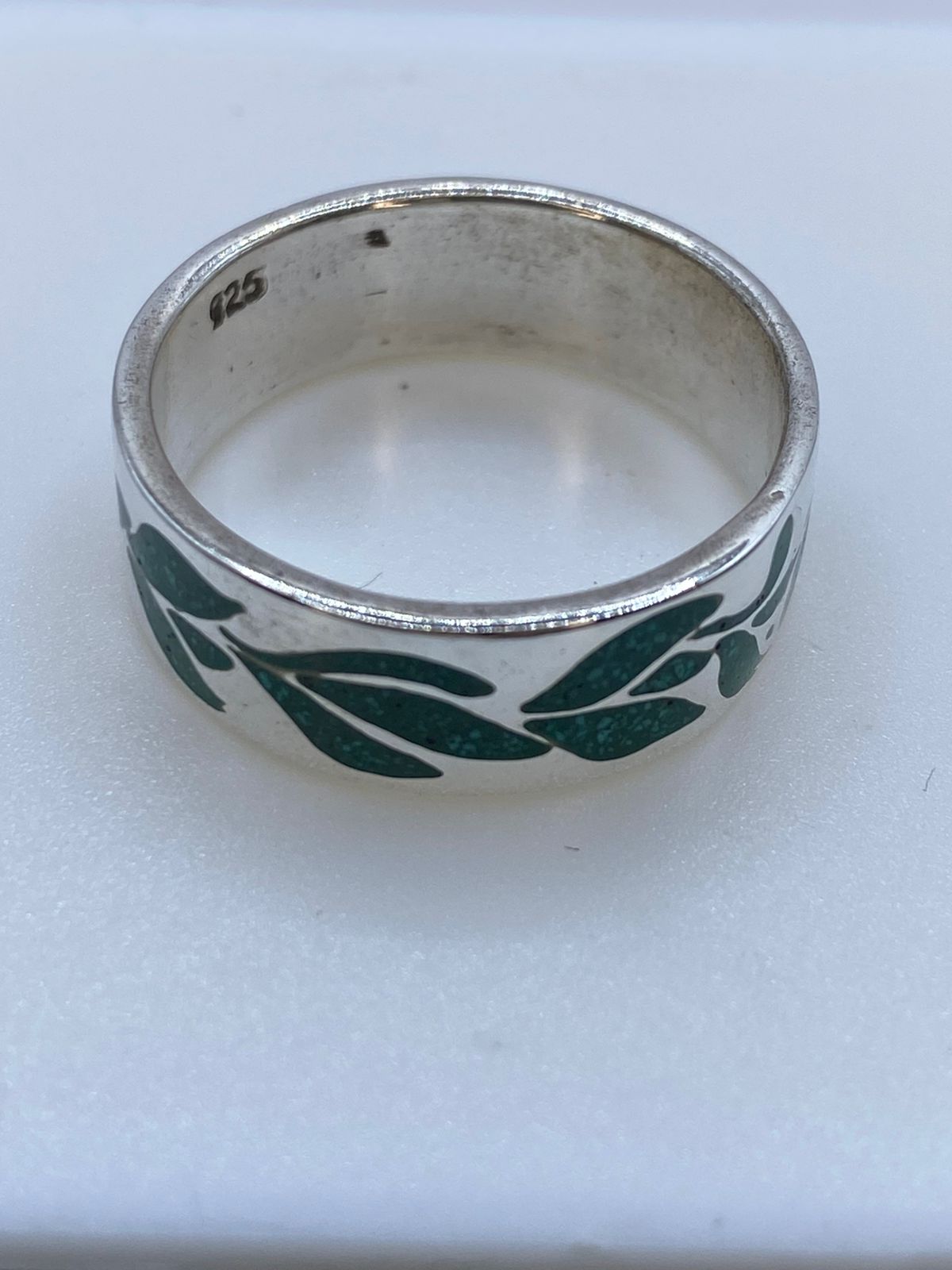 🌿 Anillo Malaquita Calado Diseño Hojas en Plata .925