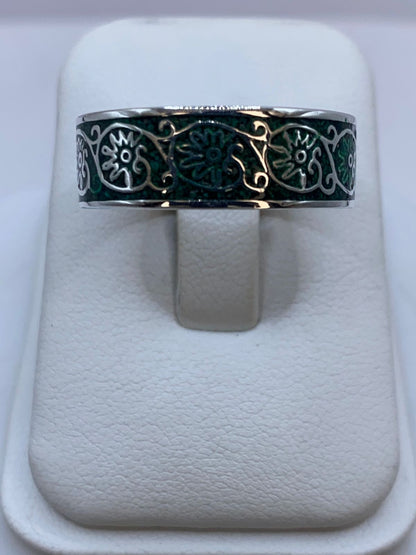Anillo de Malaquita con Diseño Floral Calado en Plata .925, vista lateral