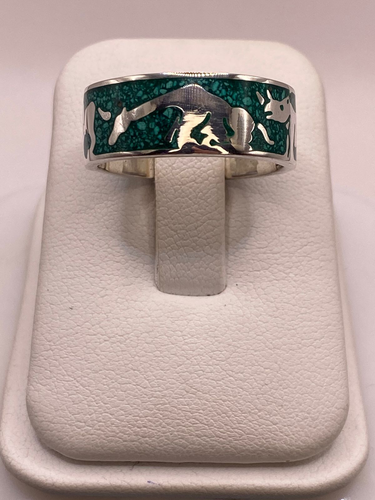 Anillo de Malaquita con Figuras de Animales Plata925