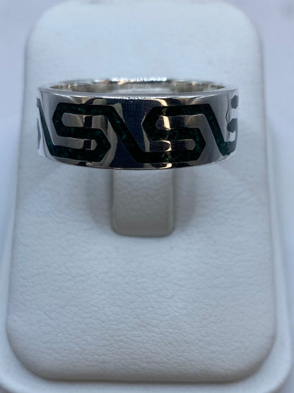 Anillo de Malaquita con Greca Fluida Calada en Plata .925, vista frontal