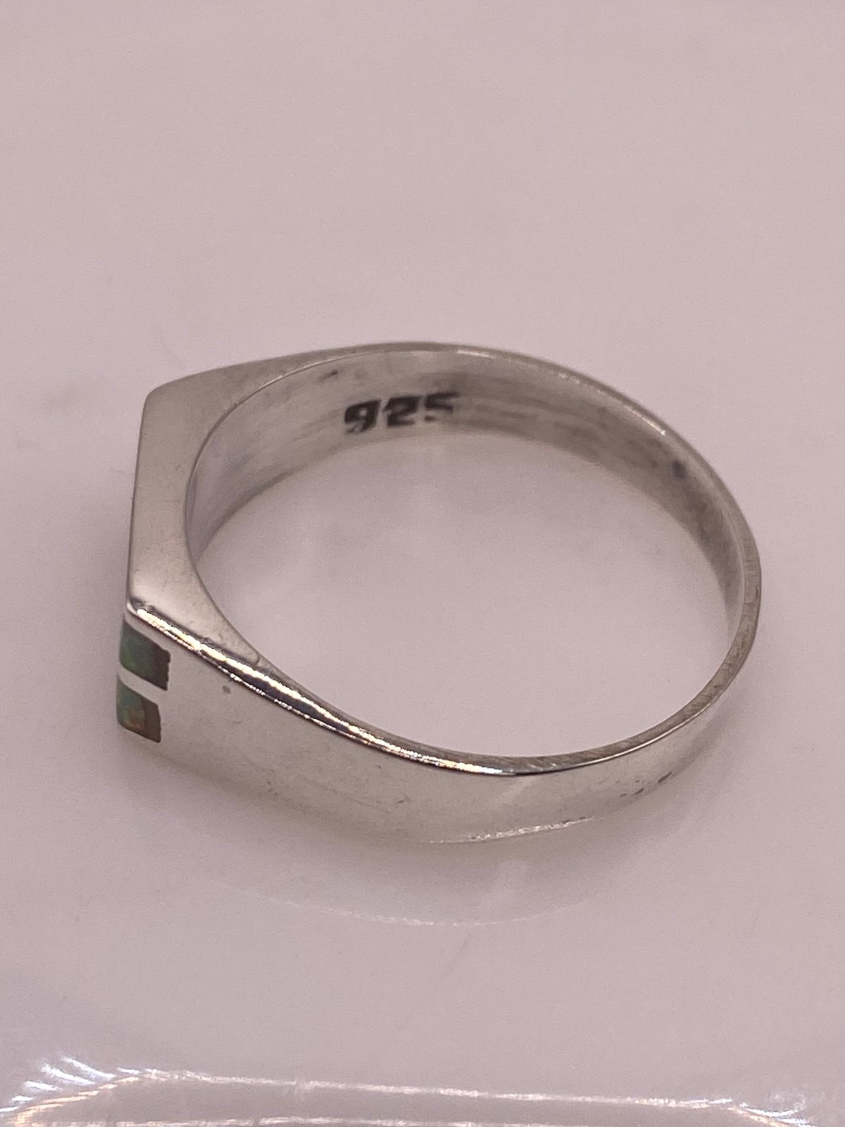 Anillo Minimalista de Plata 925 con Ópalo de Fuego