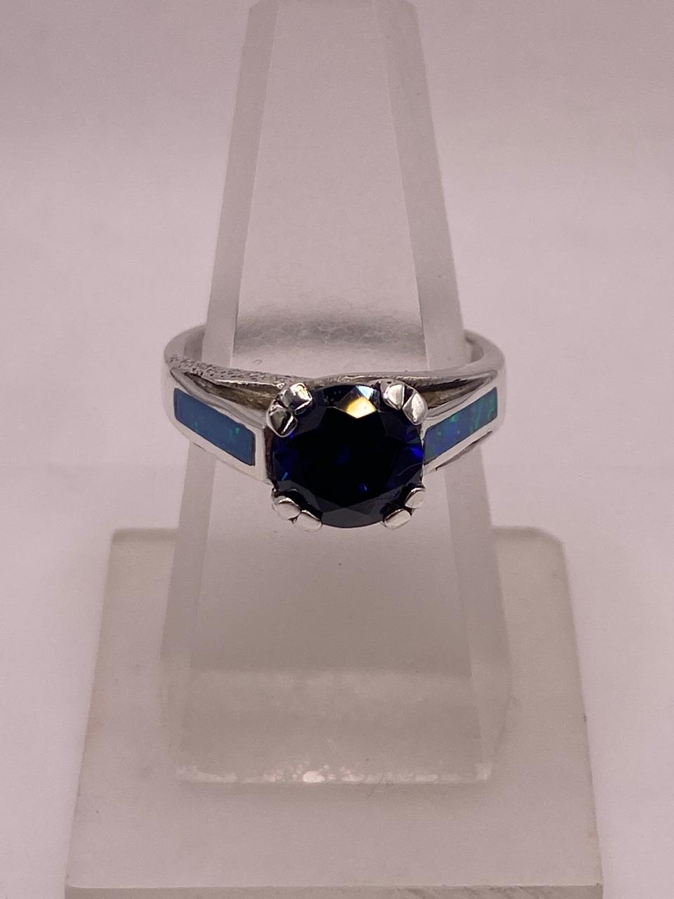 Anillo Moderno de Plata 925 con Ópalo de Fuego y Zirconia
