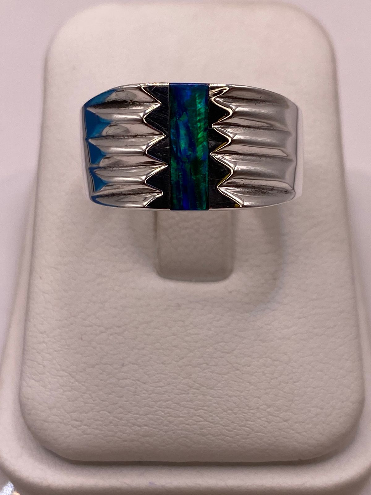 🔥 Anillo Moderno con Ópalo de Fuego Azul‑Verde en Plata Ley 925