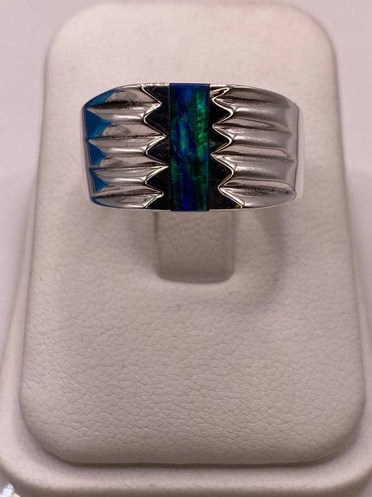 🔥 Anillo Moderno con Ópalo de Fuego Azul‑Verde en Plata Ley 925