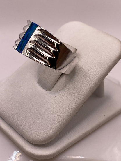 Anillo Moderno con Ópalo de Fuego Azul‑Verde en Plata Ley 925, vista frontal