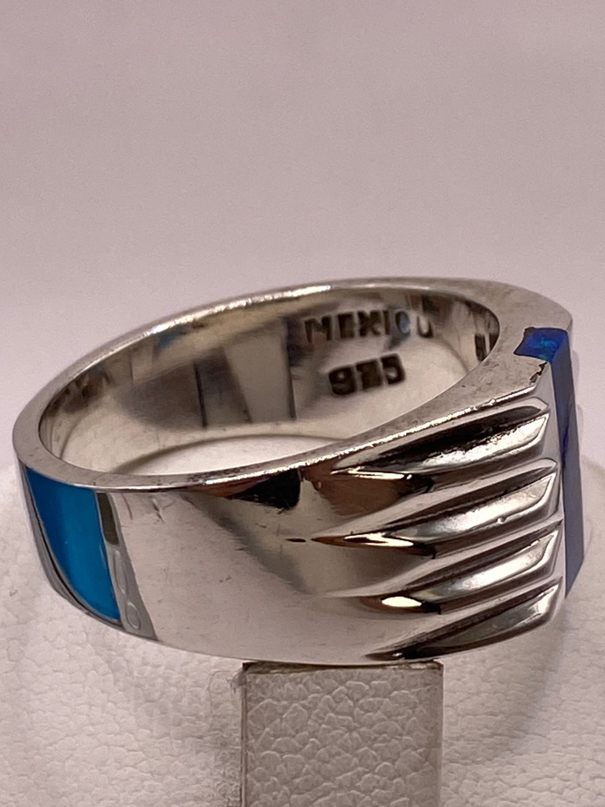 🔥 Anillo Moderno con Ópalo de Fuego Azul‑verde en Plata Ley 925