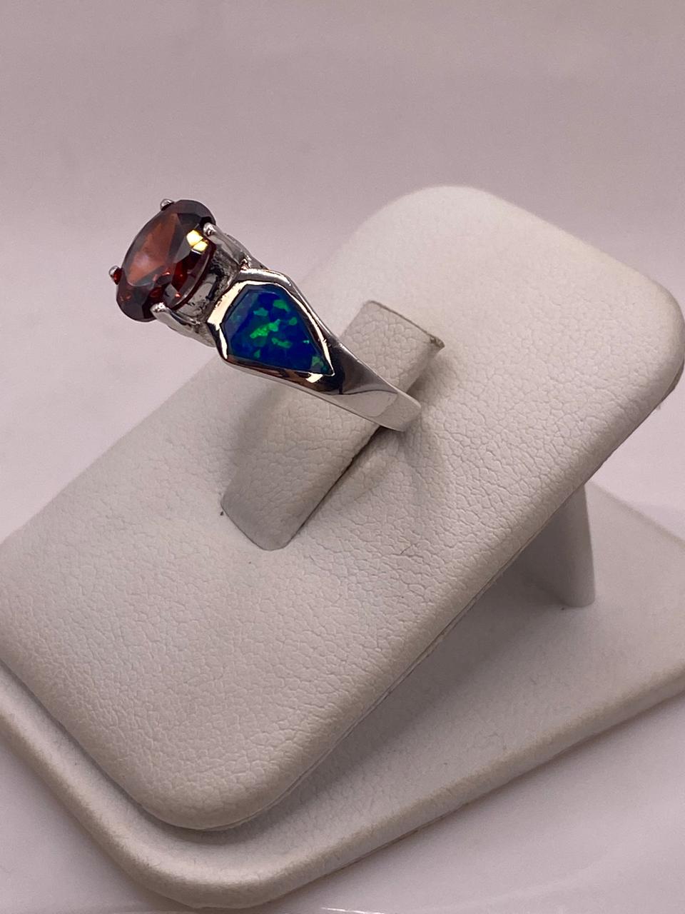 Anillo Moderno de Plata 925 con Ópalo de Fuego y Zirconia