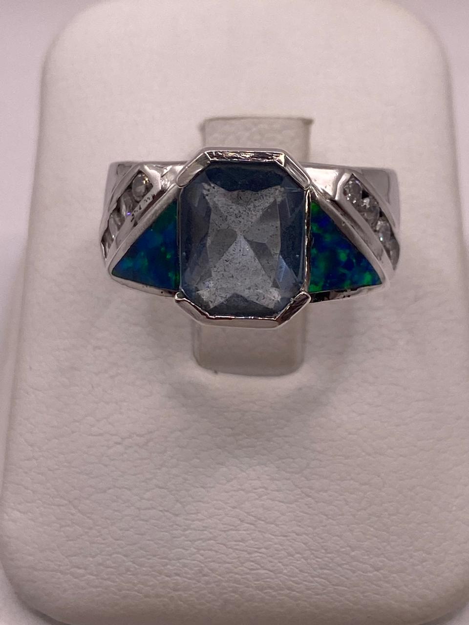 Anillo Moderno de Plata 925 con Ópalo de Fuego y Zirconia