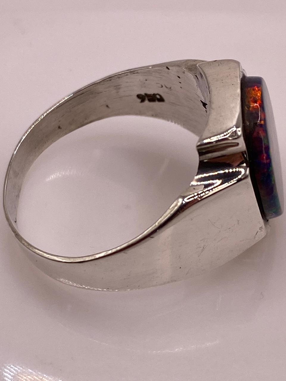 Anillo Montura Ovalada Contemporánea Plata Ley 950 con Ópalo de Fuego