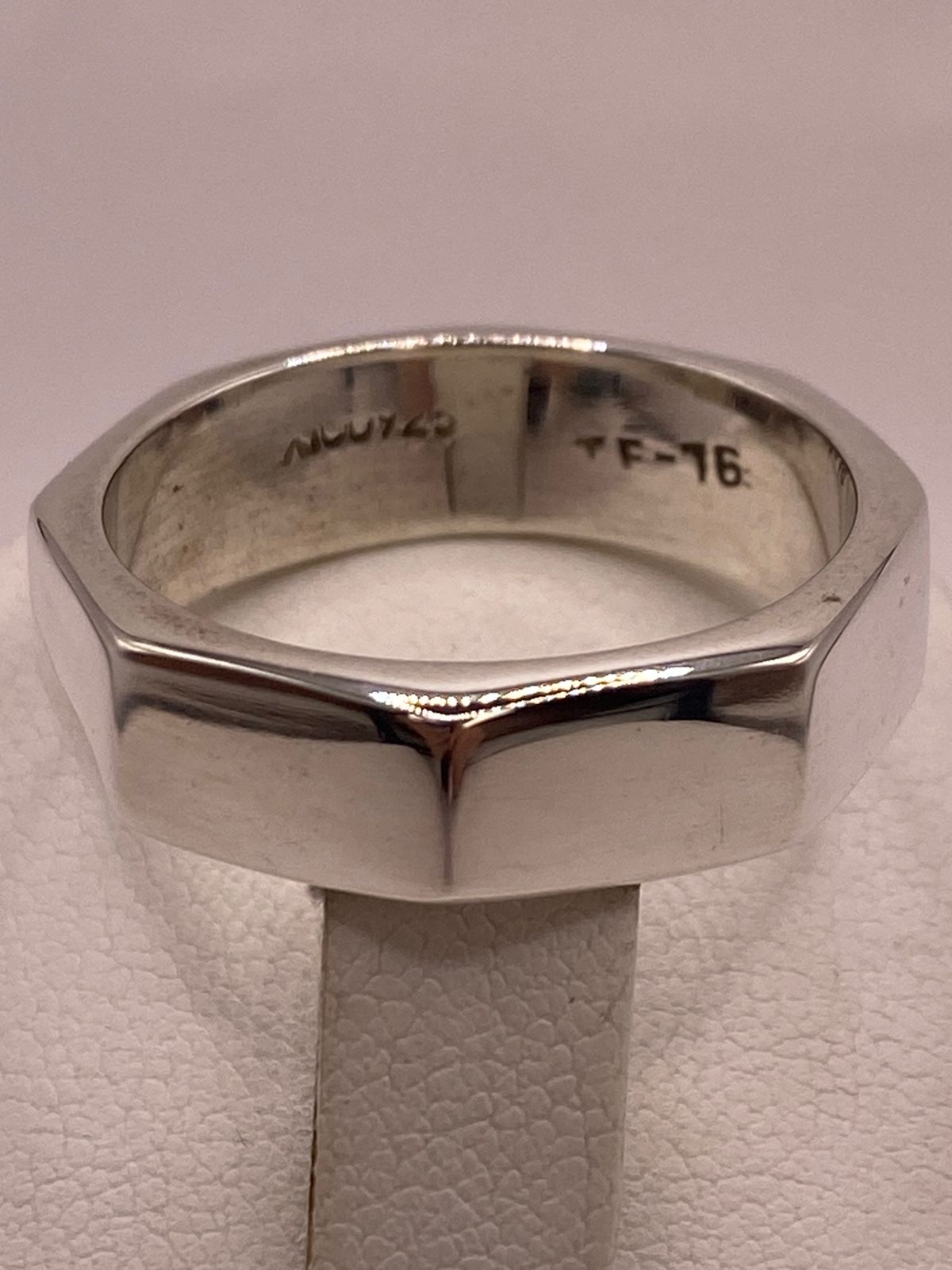Anillo Octagonal Pulido en Plata .925