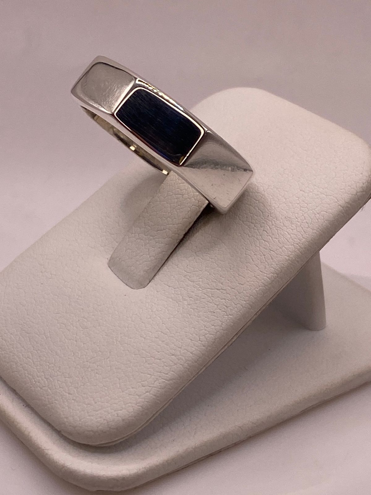 Anillo Octagonal Pulido en Plata .925