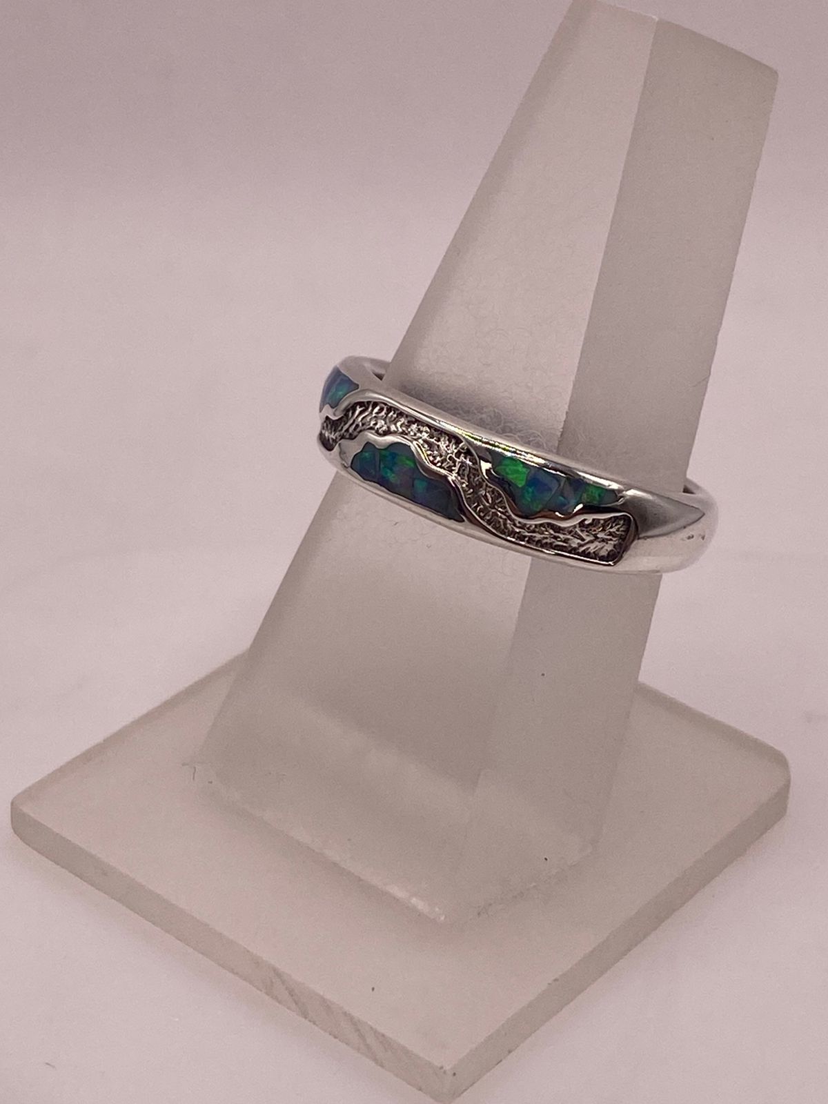 Anillo Ondulado de Plata 950 con Ópalo de Fuego