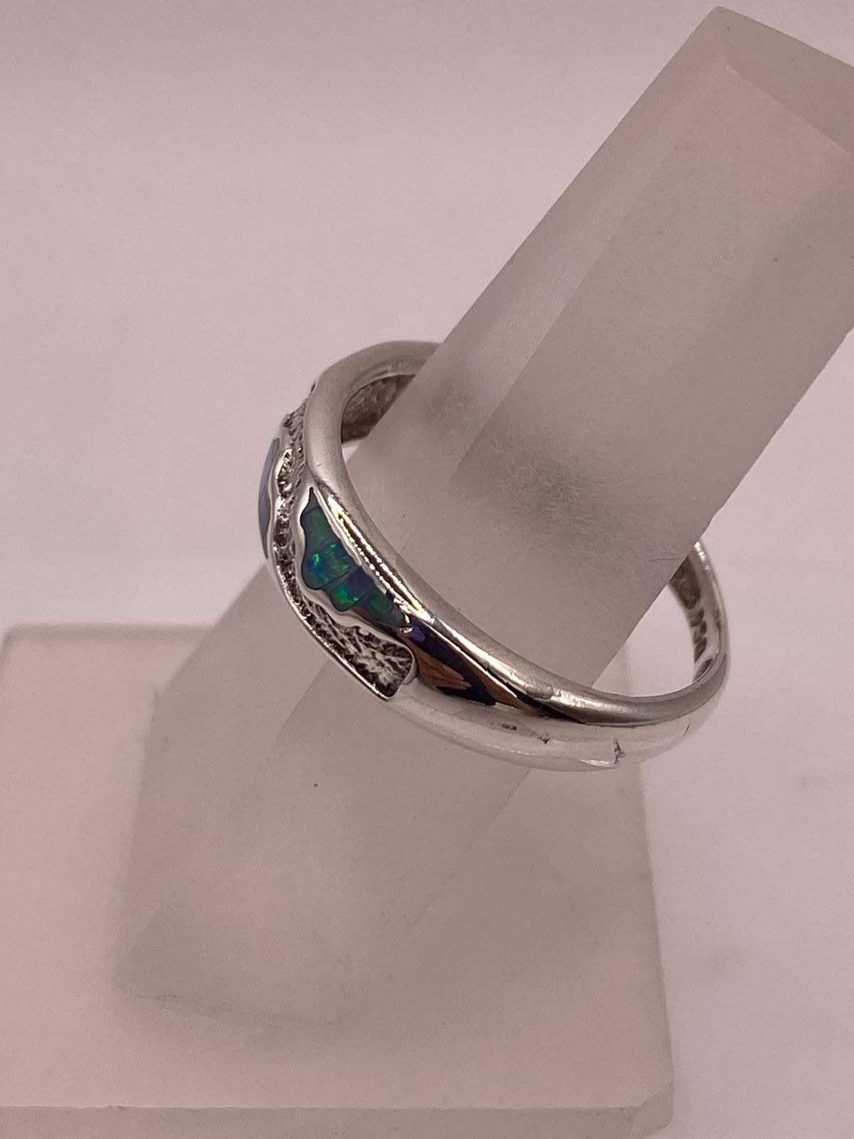 Anillo Ondulado de Plata 950 con Ópalo de Fuego