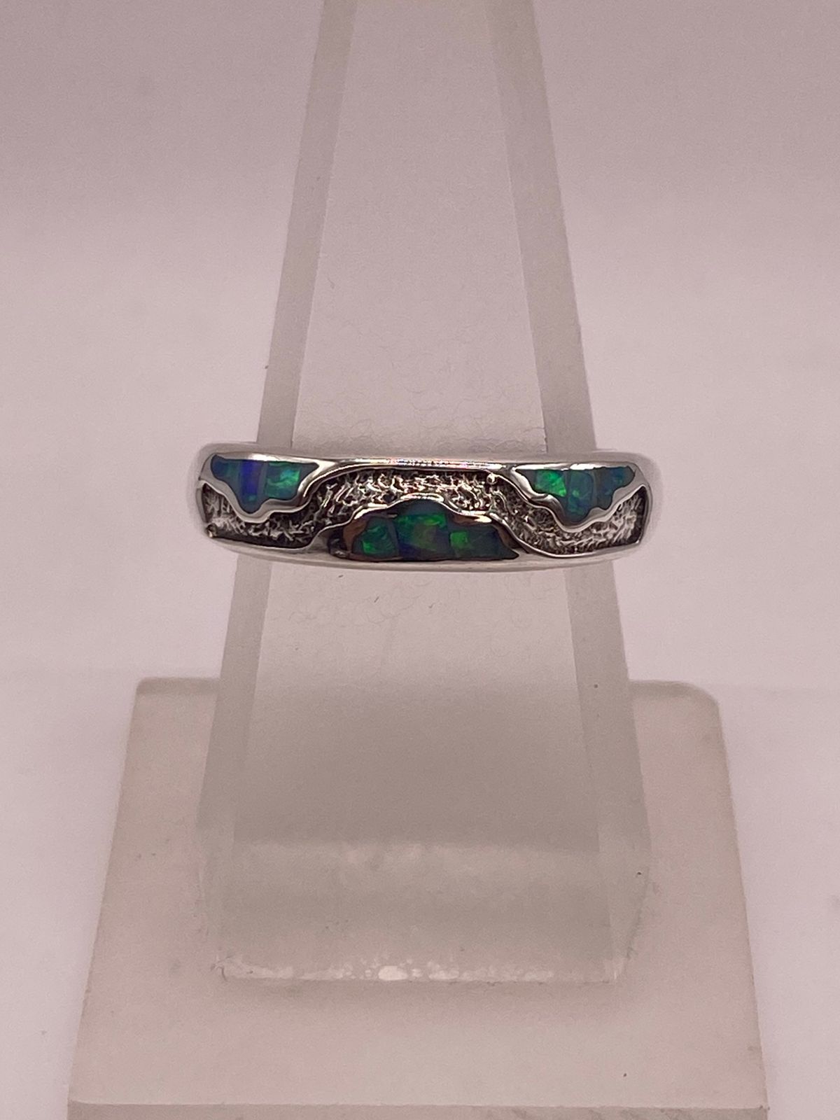 Anillo Ondulado de Plata 950 con Ópalo de Fuego