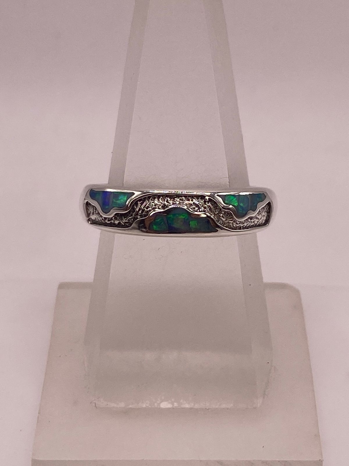 Anillo Ondulado de Plata 950 con Ópalo de Fuego