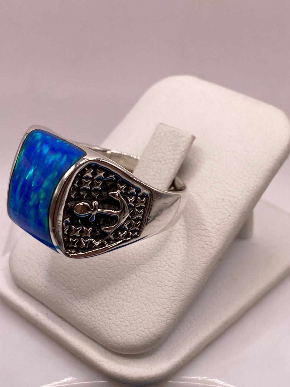 💙⚓ Anillo de Ópalo Azul con Detalle de Ancla en Plata .925