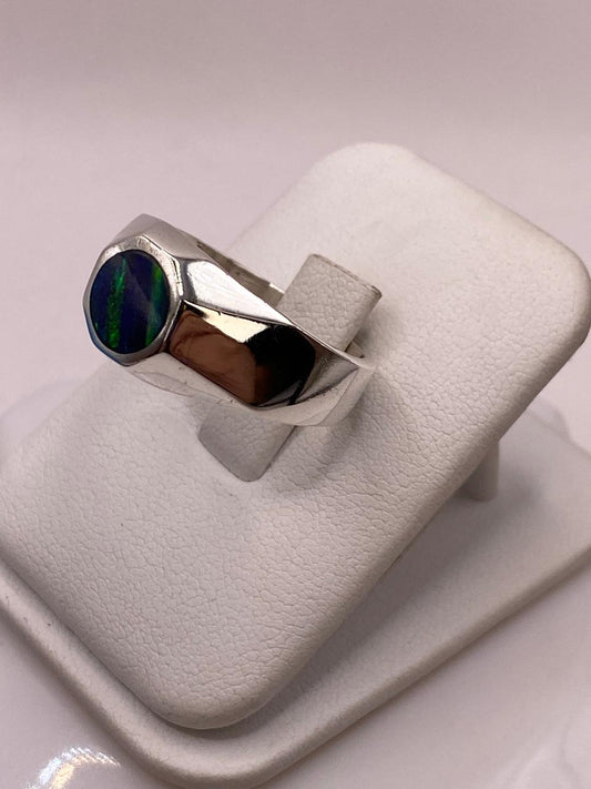 Anillo de Ópalo de Fuego Azul‑verde en Plata Ley 925, vista frontal