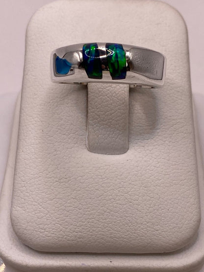 Anillo con Ópalo de Fuego Azul‑Verde en Plata Ley 925 – Diseño Moderno, vista frontal