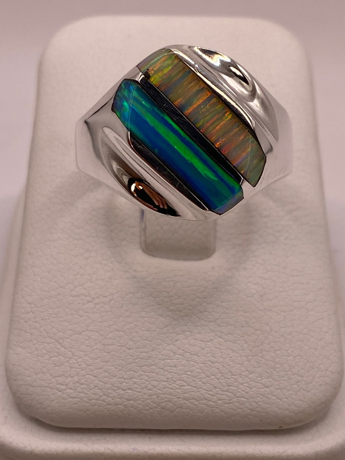 Anillo con Ópalo de Fuego en Barras Multicolor en Plata .925