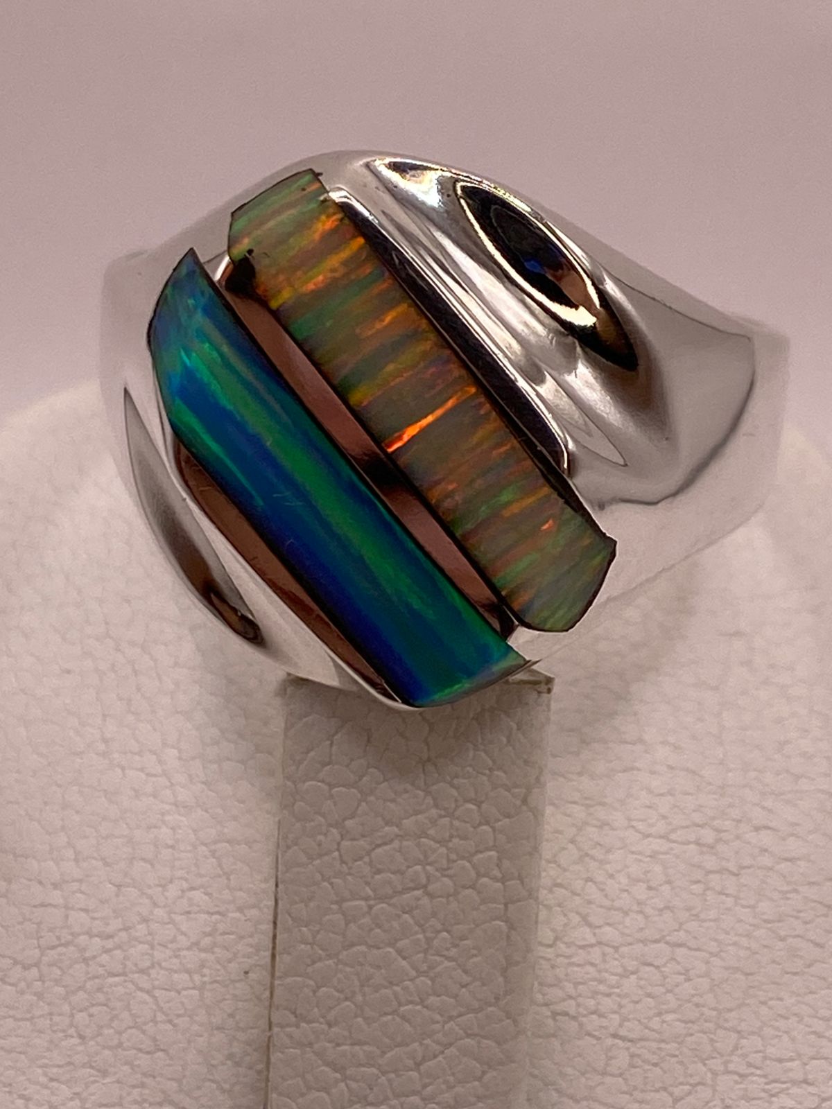 Anillo con Ópalo de Fuego en Barras Multicolor en Plata .925