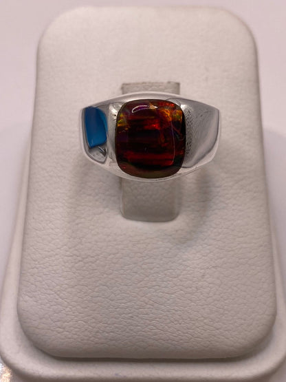 Anillo de Ópalo de Fuego Rojo‑naranja en Plata Ley 950 en báscula mostrando peso