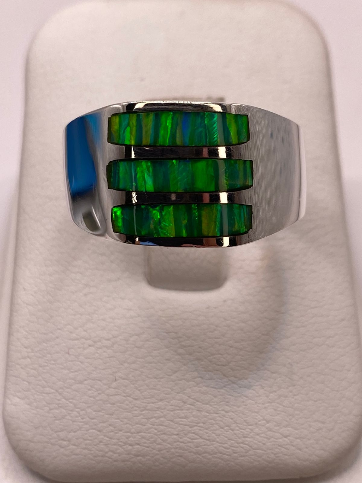 Anillo con Ópalo de Fuego Plata Ley 950 Diseño Triple Incrustación