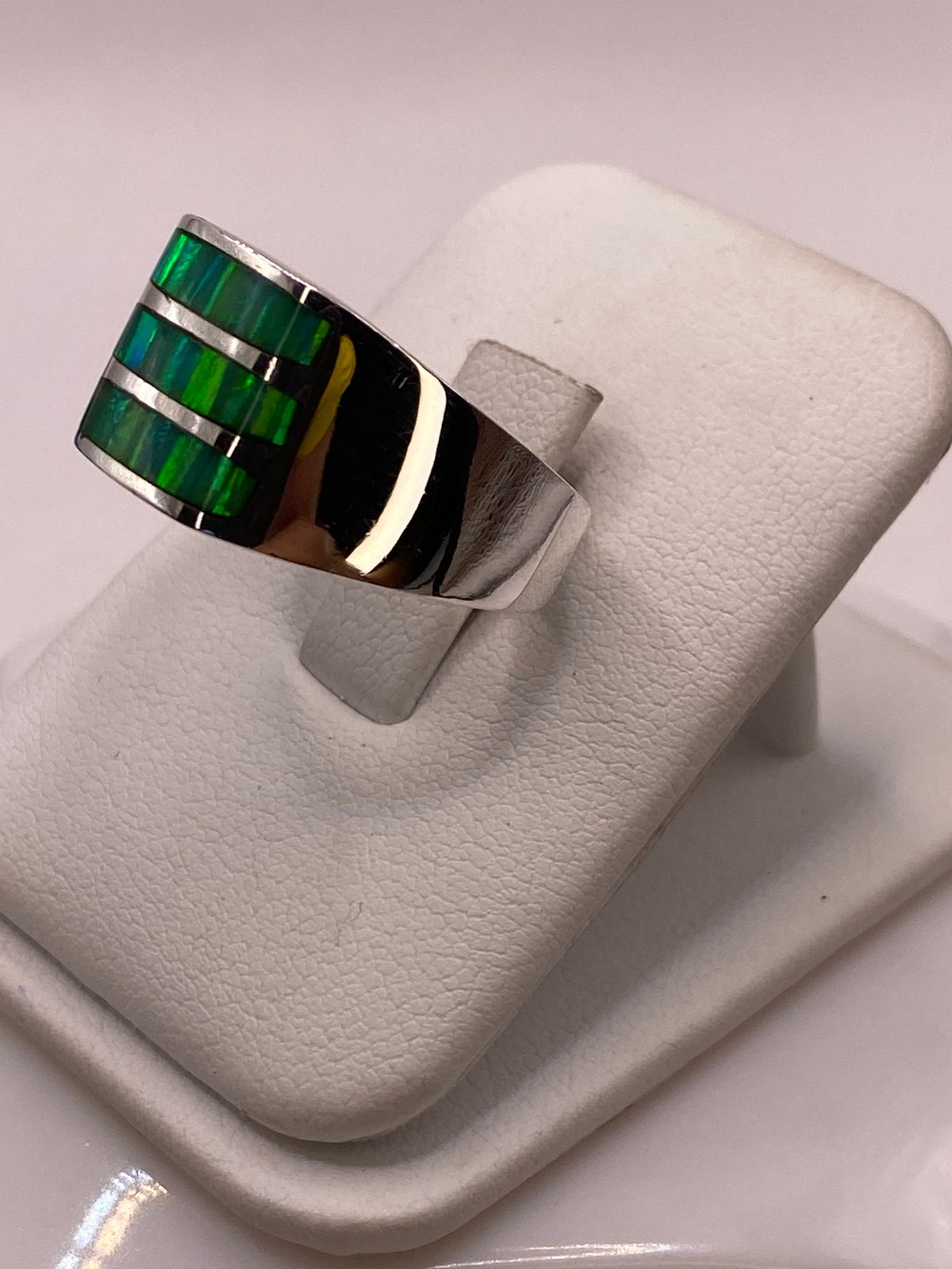 Anillo con Ópalo de Fuego Plata Ley 950 Diseño Triple Incrustación