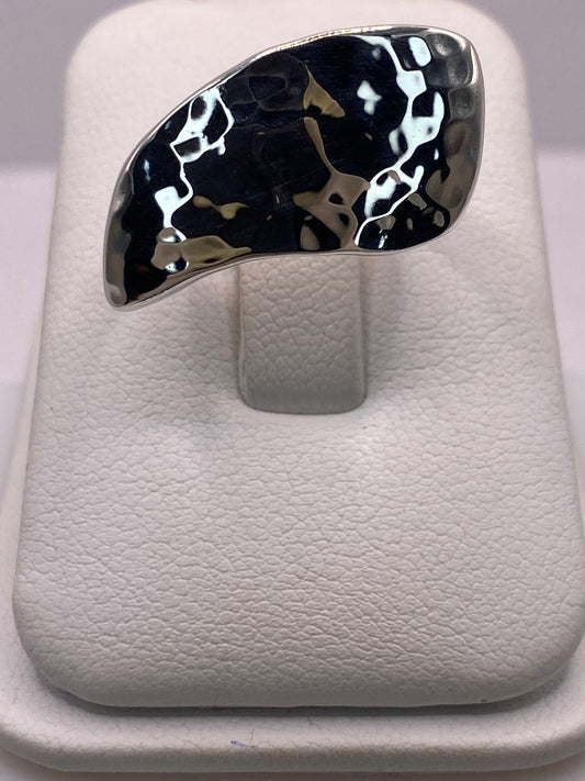 Anillo Orgánico Asimétrico en Plata .925