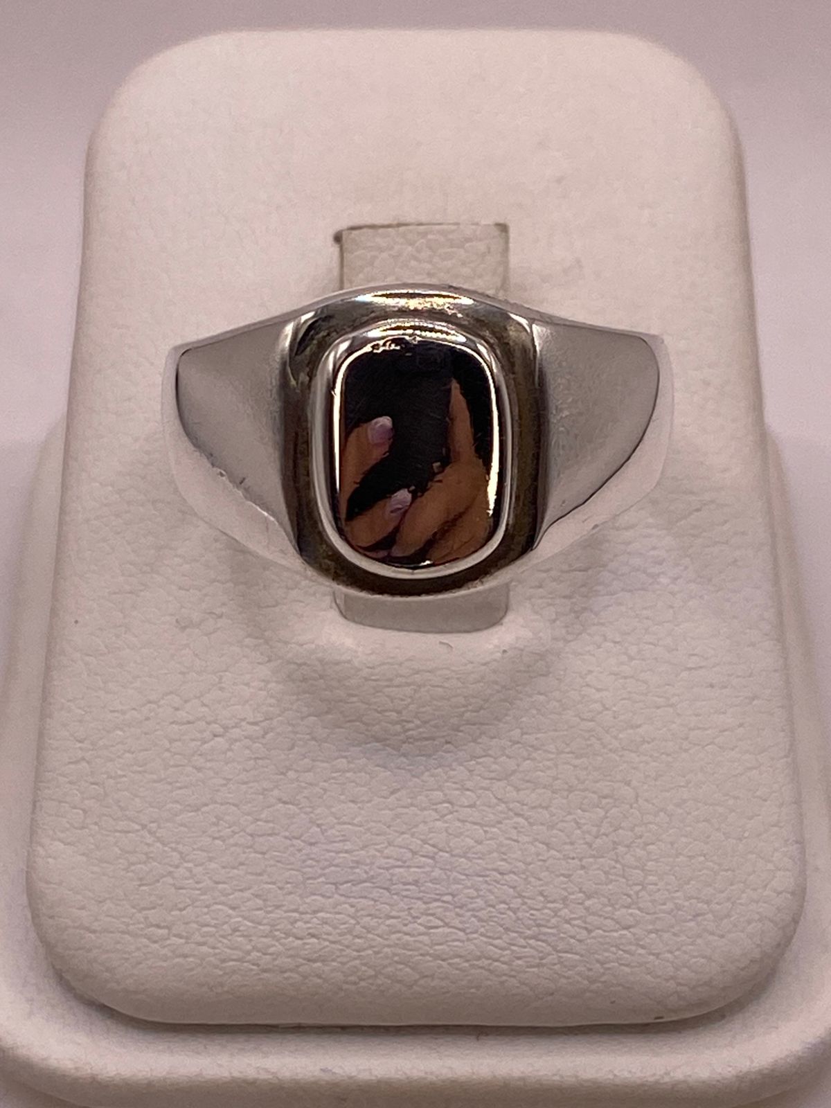Anillo Ovalado Liso de Plata Ley .925