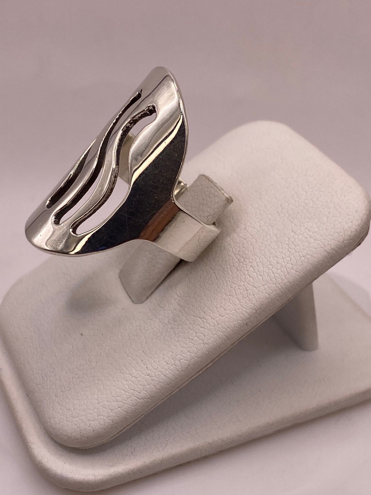 Anillo Ovalado Ondas en Plata .925