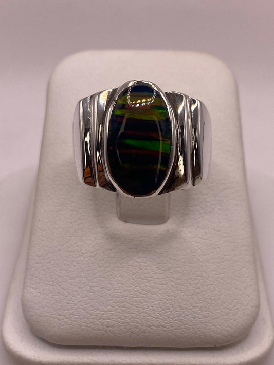 Anillo Ovalado con Ópalo de Fuego Multicolor en Plata .925, vista frontal