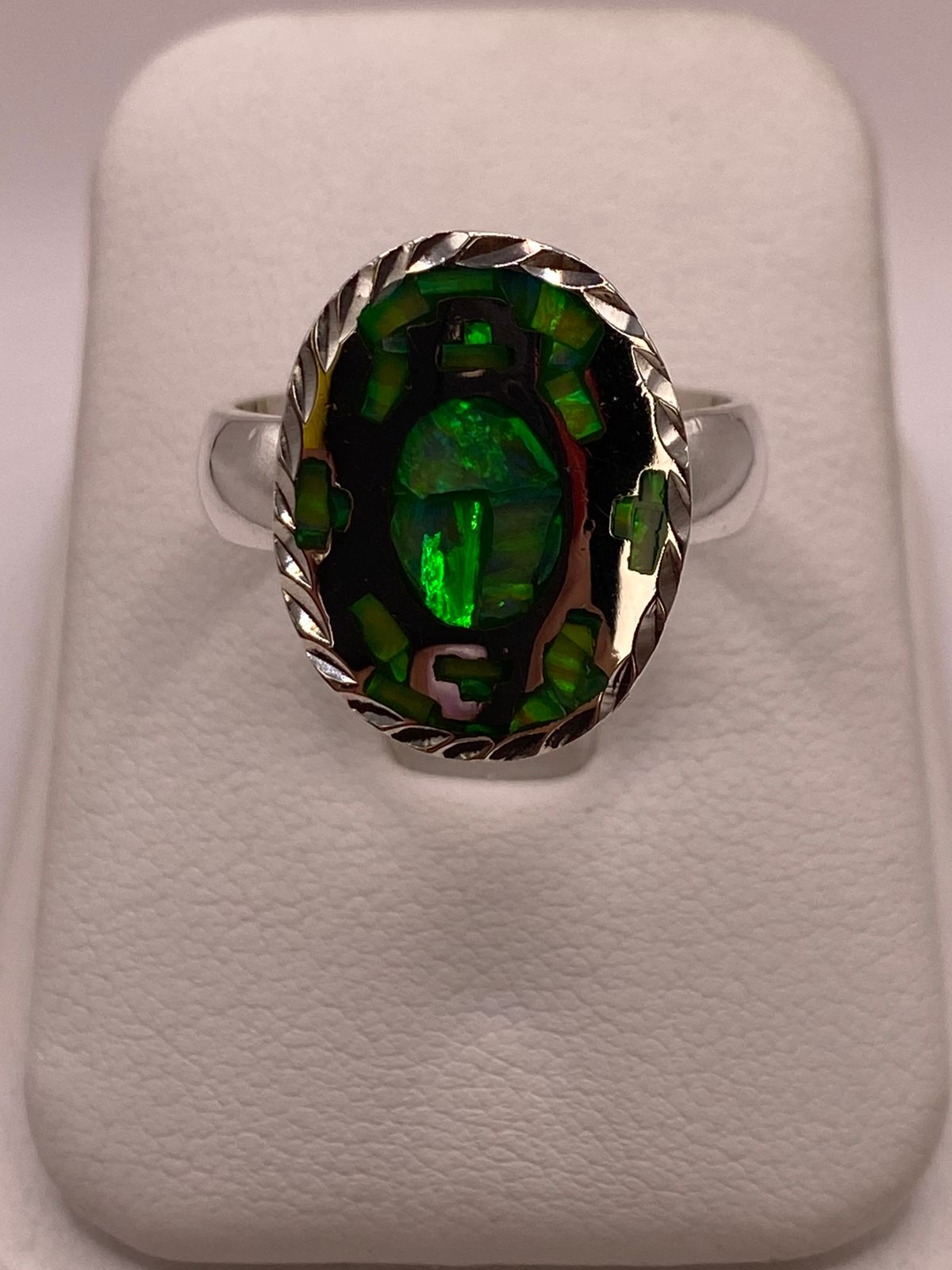 Anillo Ovalado Plata Ley 950 con Ópalo de Fuego