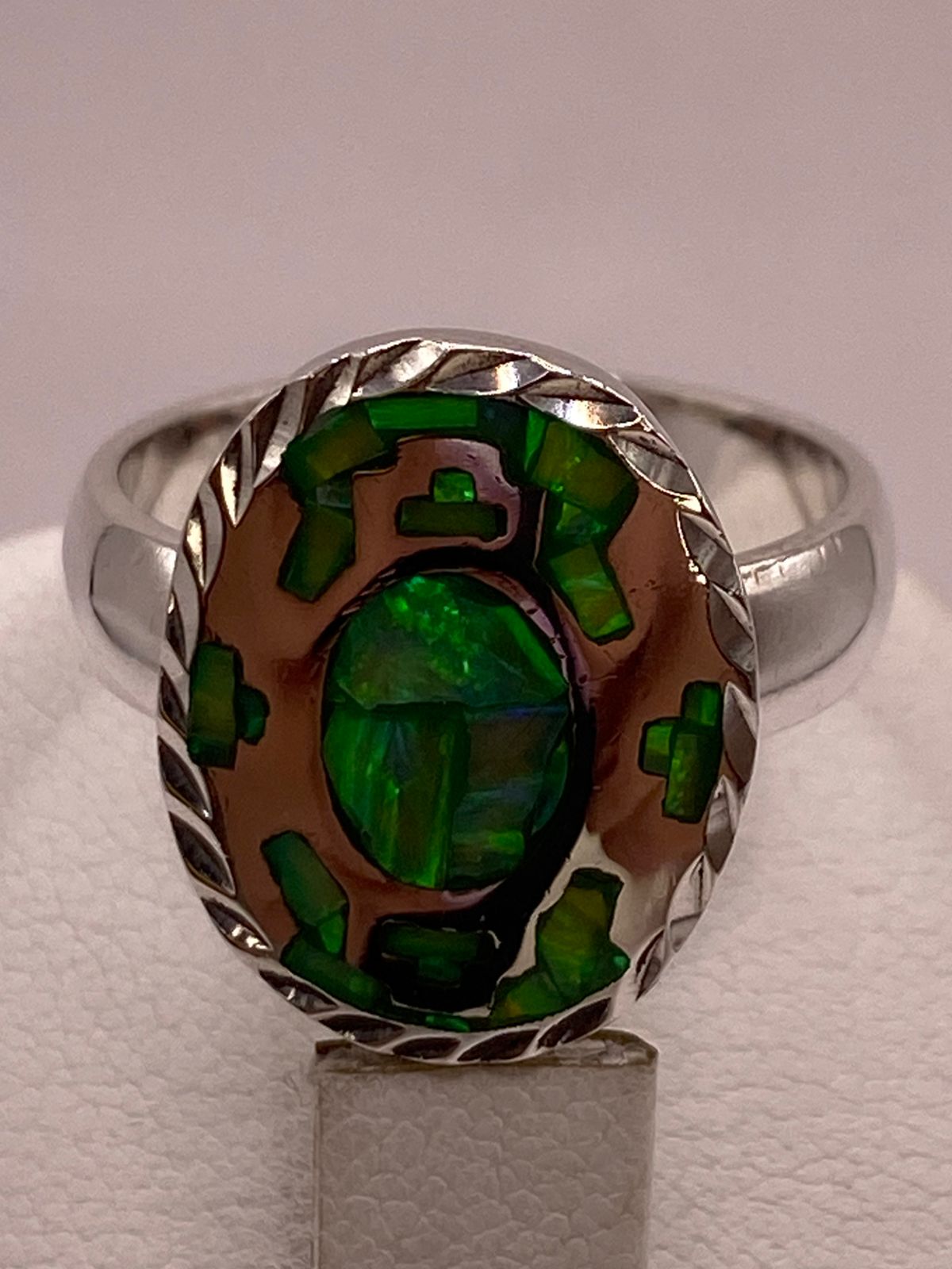 Anillo Ovalado Plata Ley 950 con Ópalo de Fuego