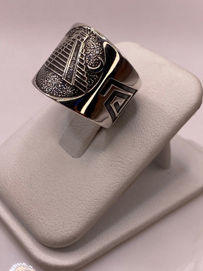 Anillo con Pirámide y Sol/Luna en Plata .925 , vista frontal