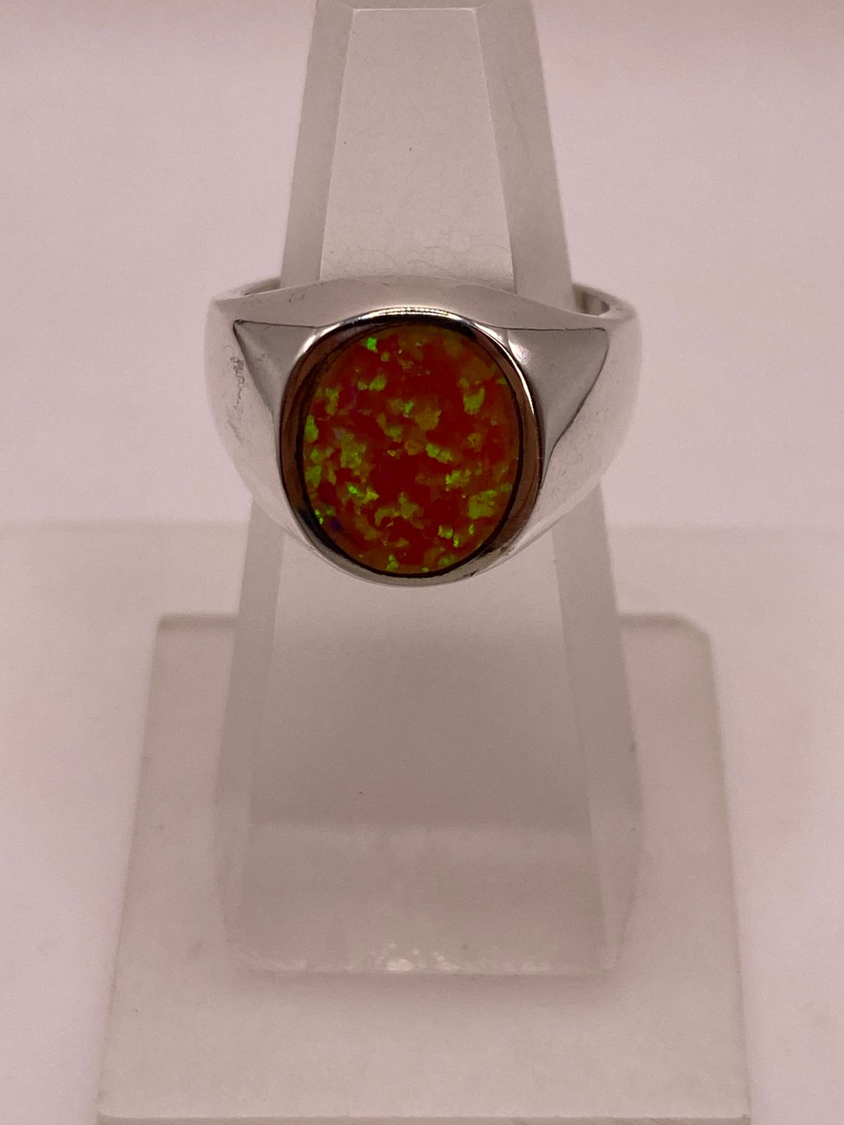 Anillo de Plata Ley .925 con Ópalo de Fuego Ovalado