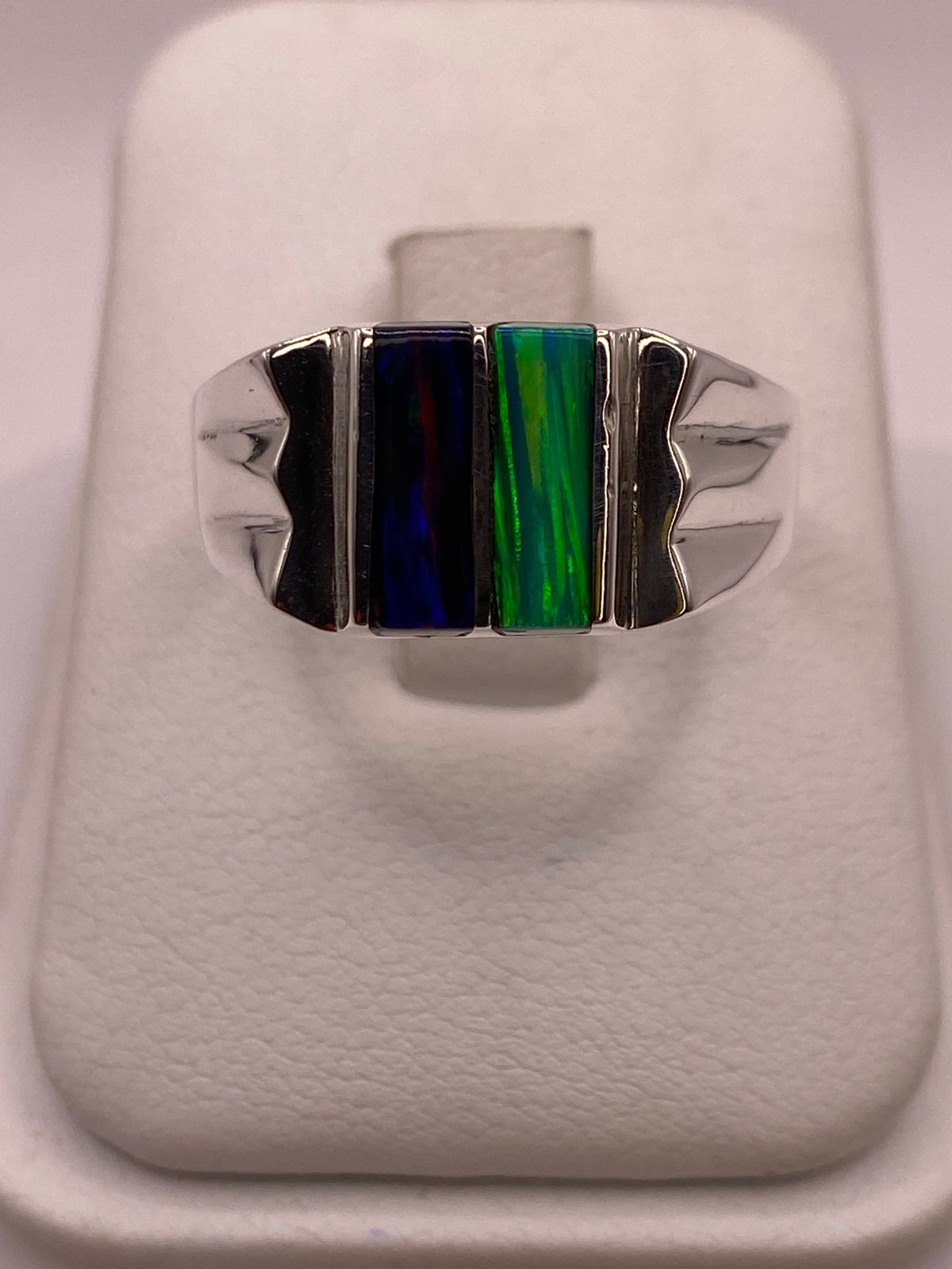 Anillo en Plata Ley 925 con Doble Incrustación de Ópalo de Fuego