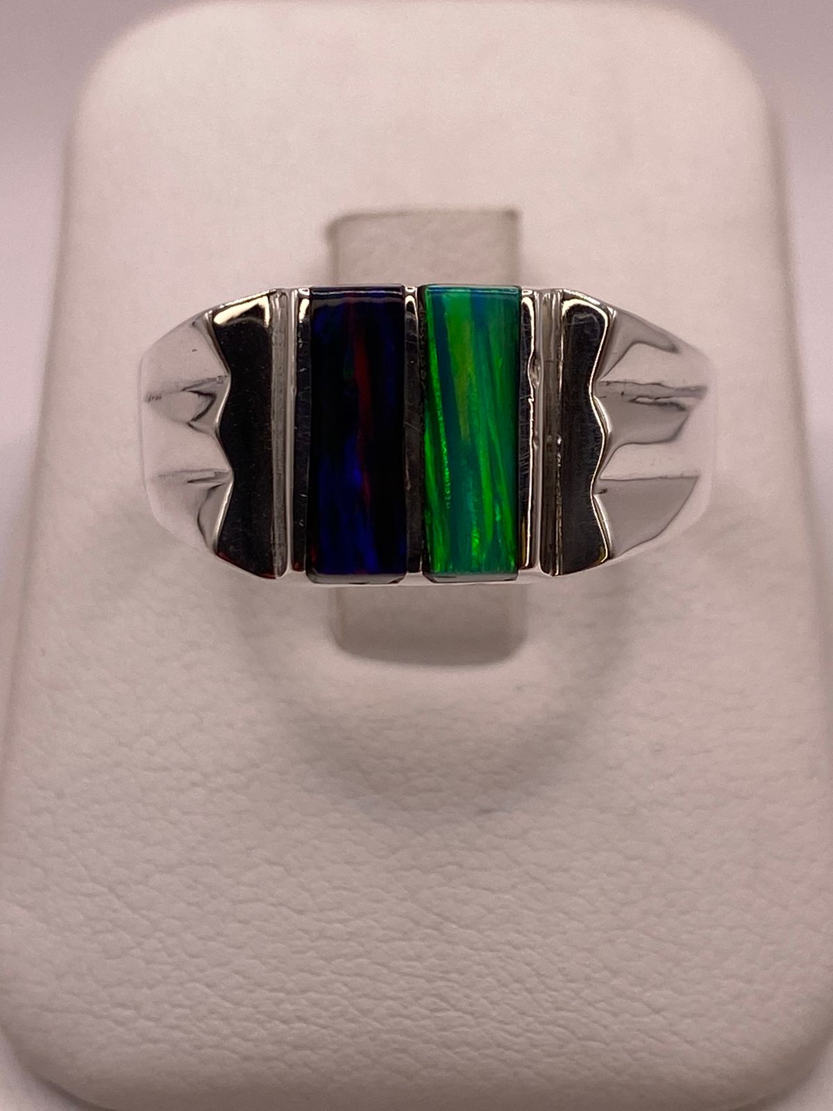 Anillo en Plata Ley 925 con Doble Incrustación de Ópalo de Fuego