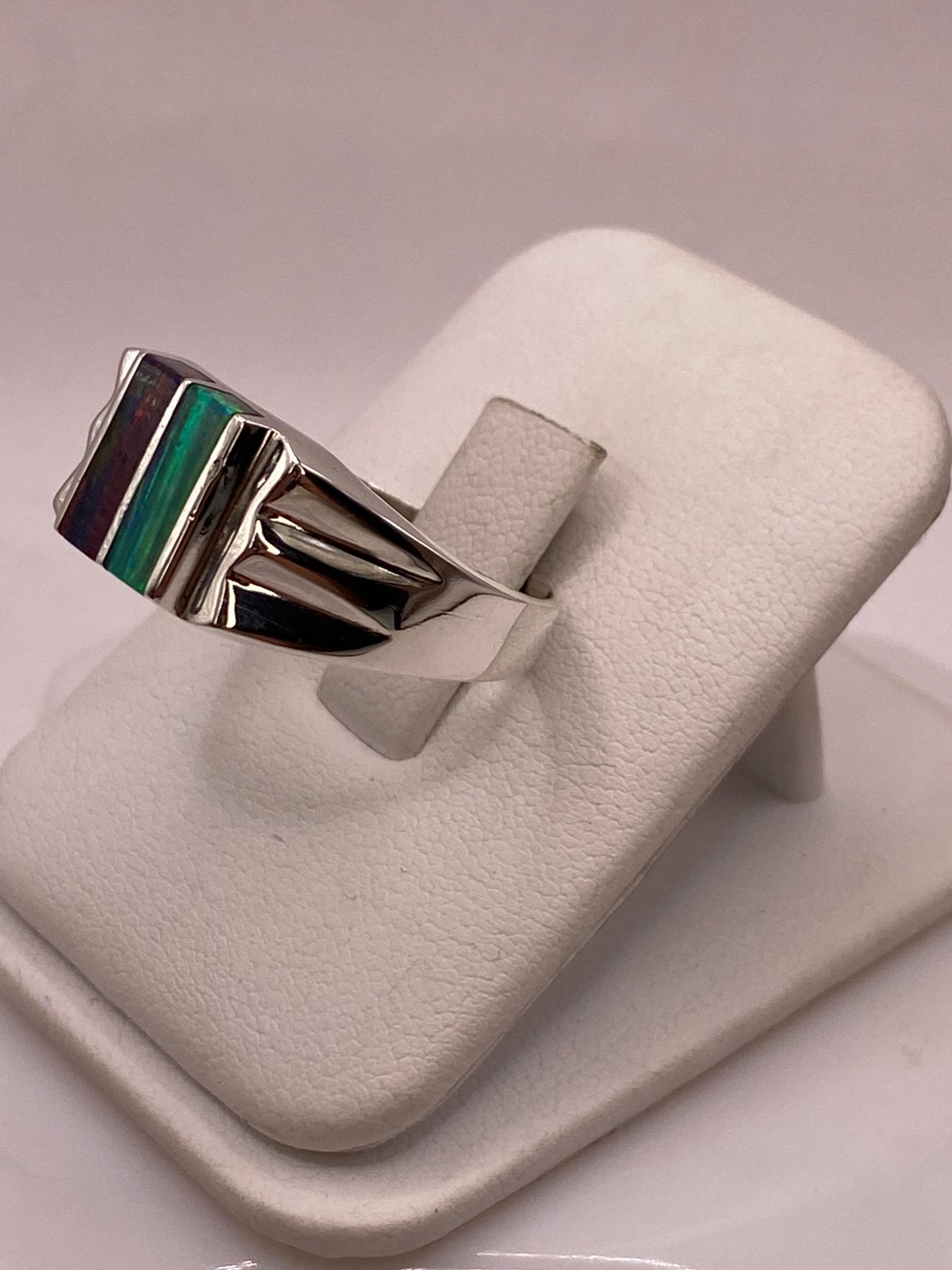 Anillo en Plata Ley 925 con Doble Incrustación de Ópalo de Fuego