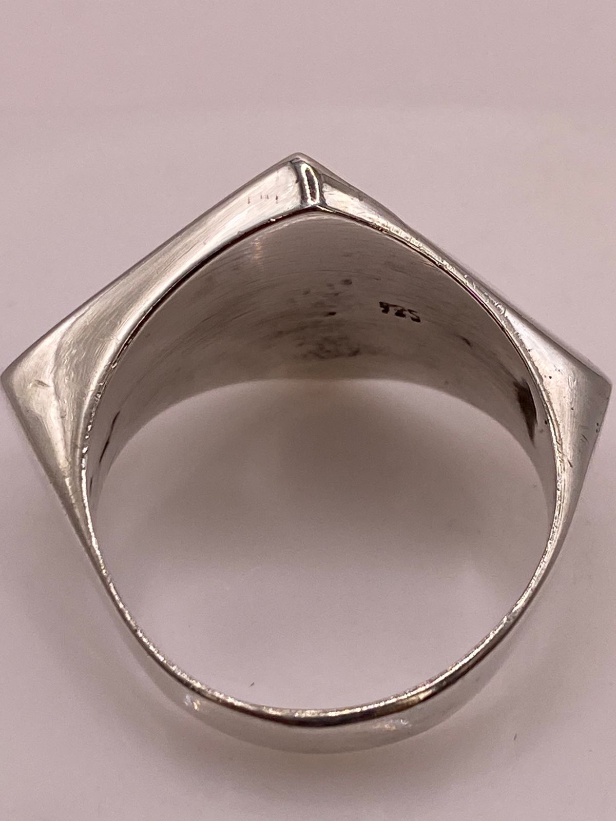 Anillo Plata Ley 925 con Ópalo de Fuego Azul‑verde Diseño Triangular Moderno
