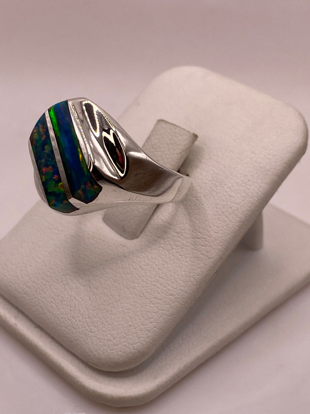 Anillo Plata Ley 925 con Ópalo de Fuego Diseño Segmentado Moderno