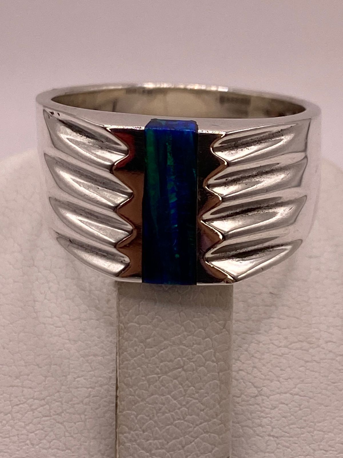 Anillo Plata Ley 925 con Ópalo de Fuego Diseño Contemporáneo Incrustación Vertical