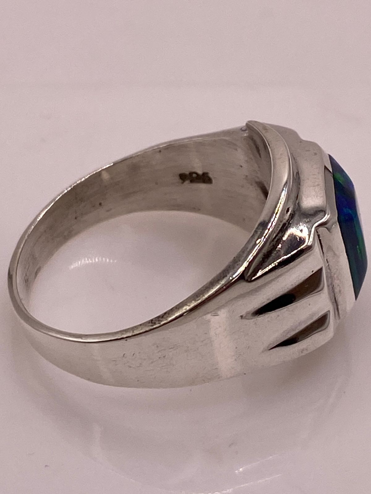 Anillo Plata Ley 925 con Ópalo de Fuego Diseño Rectangular Moderno