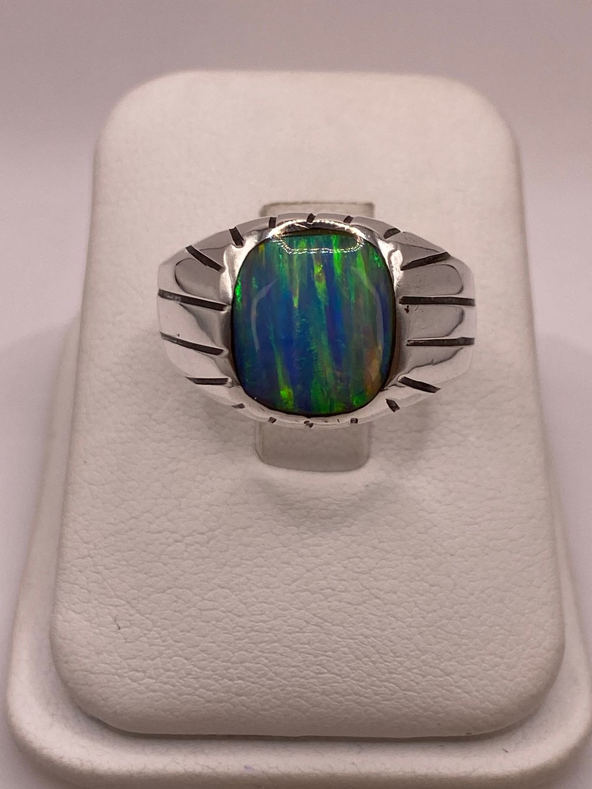 Anillo Plata Ley 925 con Ópalo de Fuego Diseño Moderno con Incrustación
