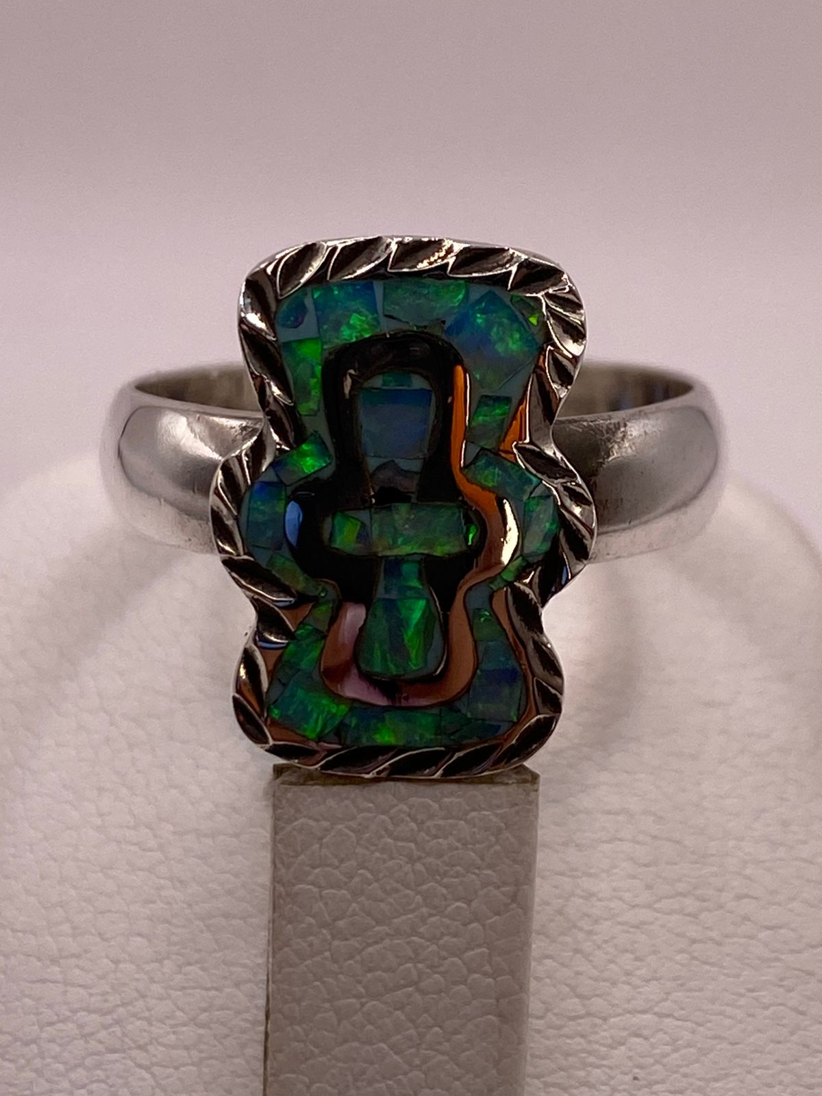 Anillo Plata Ley 950 con Ópalo de Fuego Diseño Artesanal de Cruz