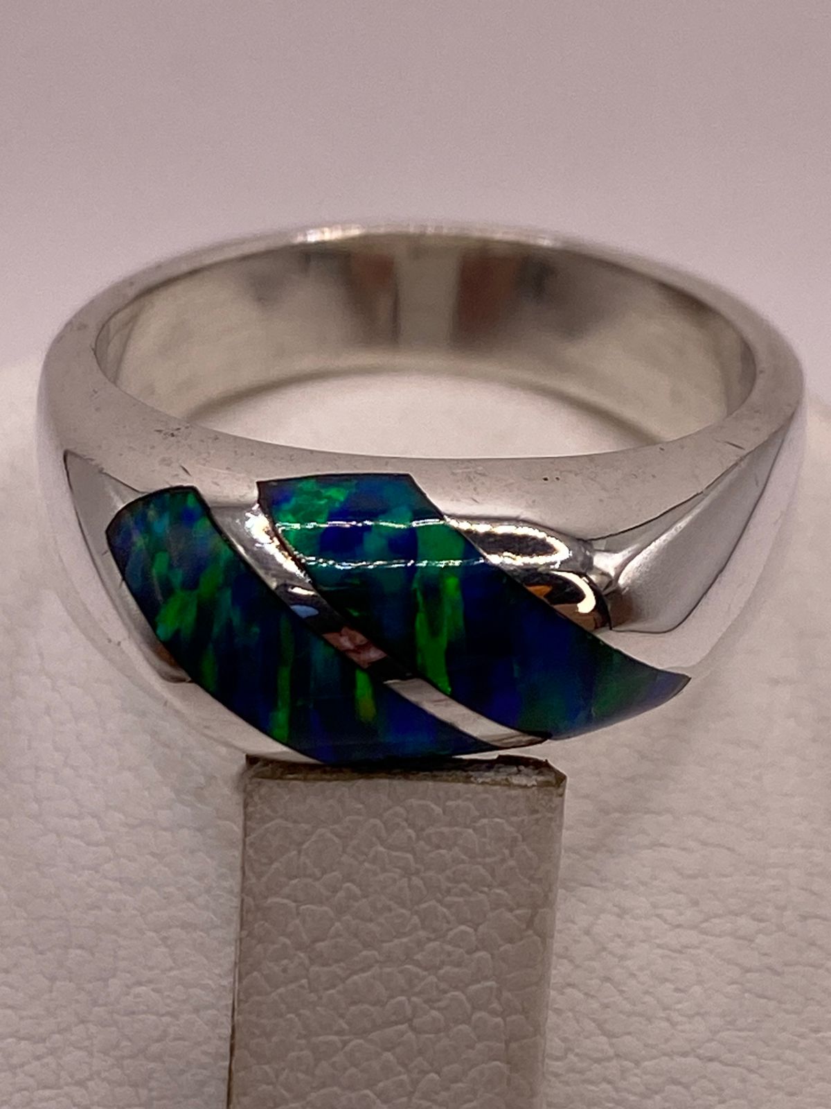 Anillo en Plata Ley 950 con Ópalo de Fuego Diseño Moderno Diagonal