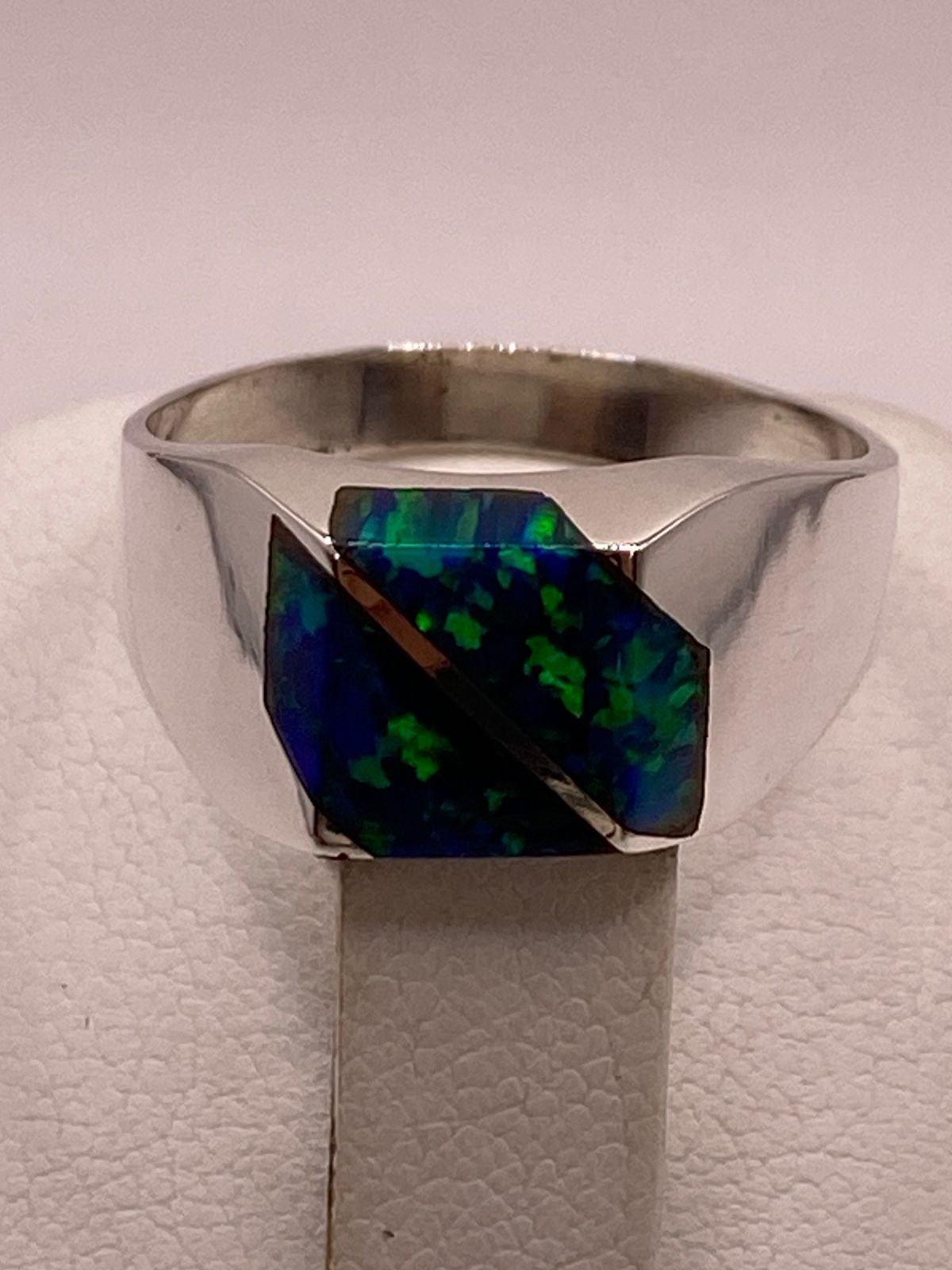 Anillo Plata Ley 950 con Ópalo de Fuego Diseño Moderno con Incrustación