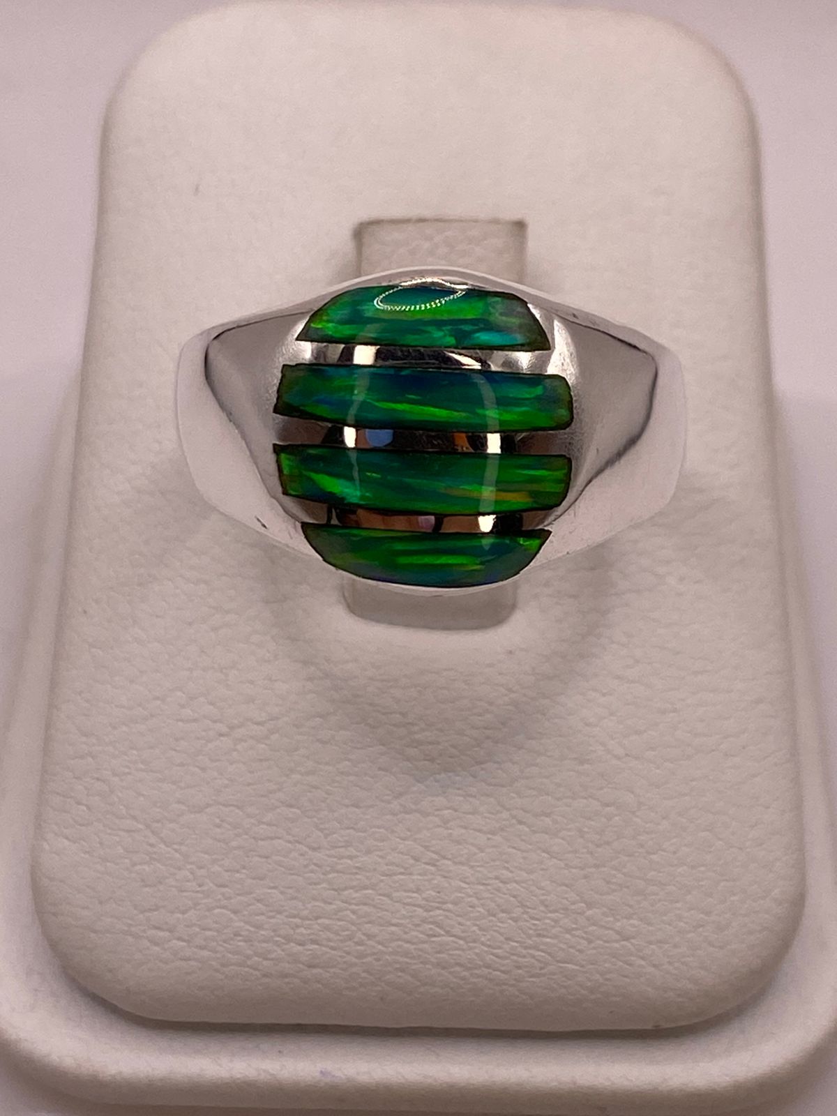Anillo en Plata Ley 950 con Ópalo de Fuego Diseño Segmentado Moderno