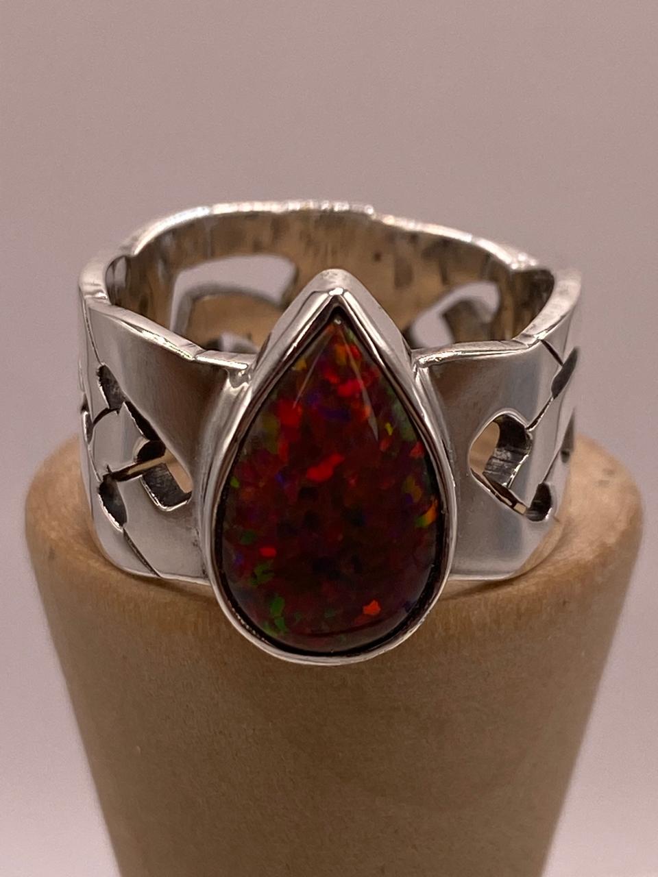 Anillo en Plata Ley 950 con Ópalo de Fuego en Forma de Gota