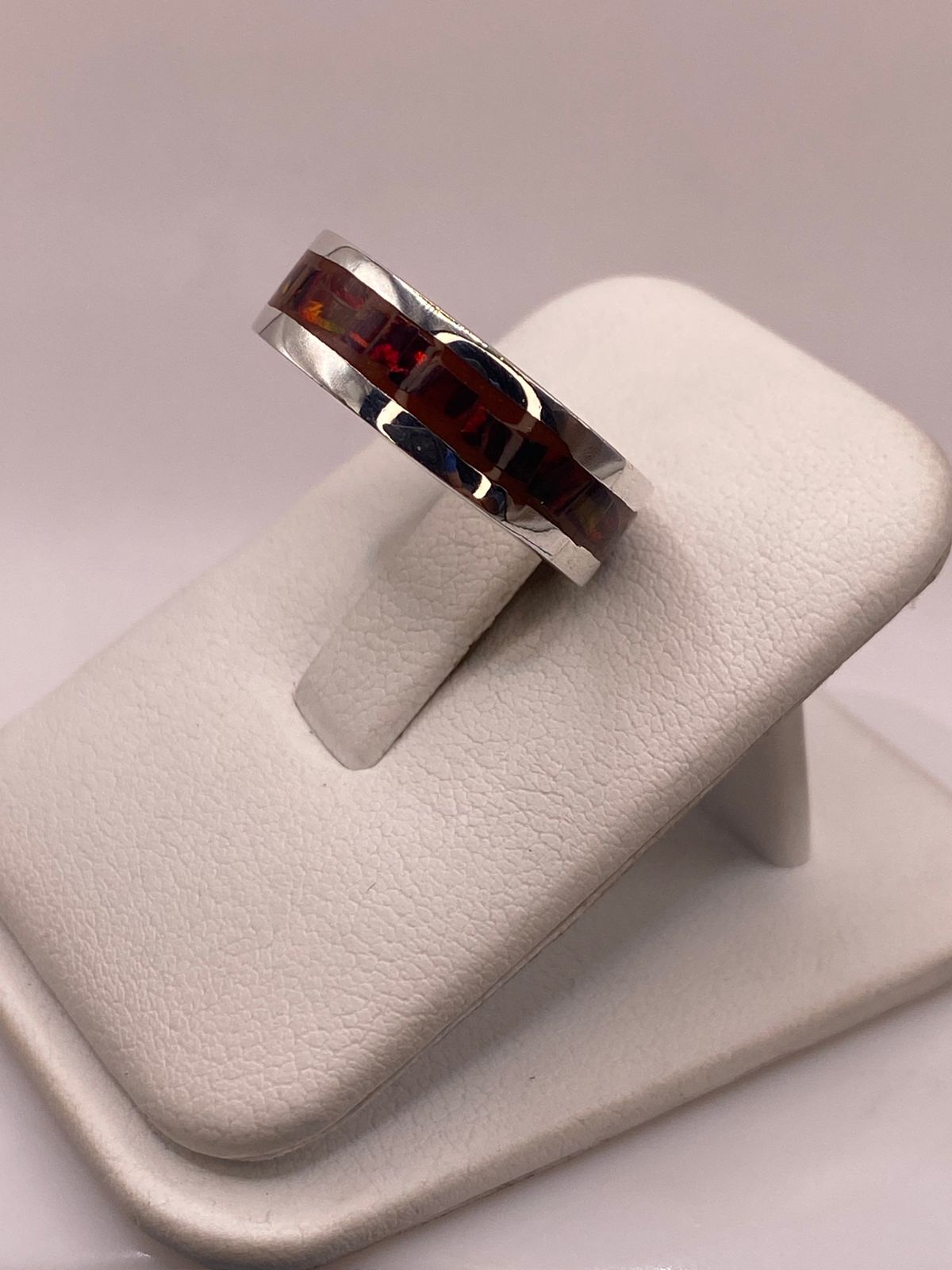 Anillo de Plata Ley 950 con Ópalo de Fuego Rojo Intenso