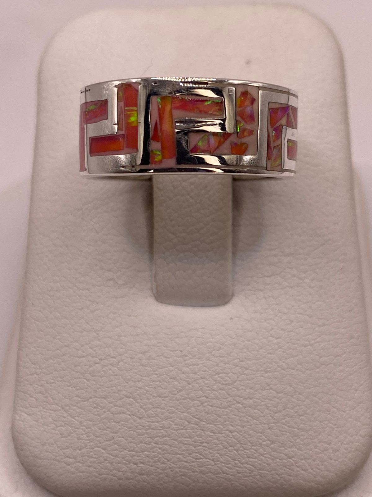 Anillo Plata Ley 950 con Ópalo de Fuego Rosado Diseño Geométrico Tipo Greca